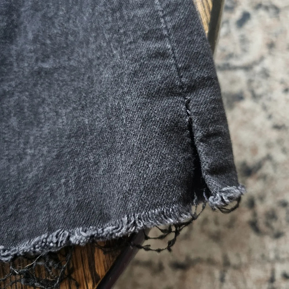 Old Navy Curvy Profile Raw Hem with Split Ankle Black Jeans Size Women's 16 Long - Picture 10 of 13